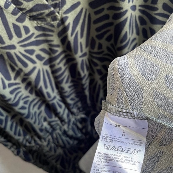 Banana Republic Olive and Cream Graphic Short Sleeve Dress - Picture 3 of 5